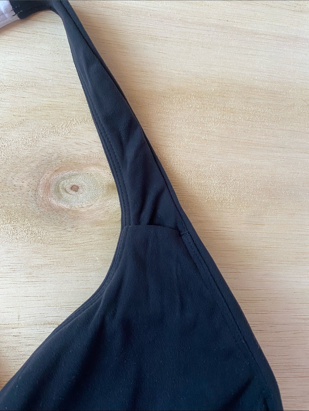 Poshknit Twist Halter Sports Bra - Picture 7 of 7